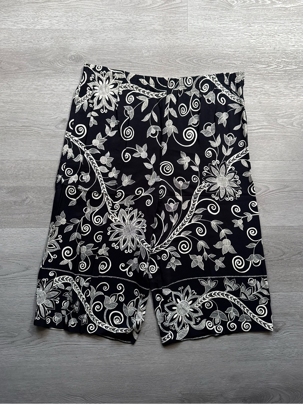 David Dart Floral Print Shorts